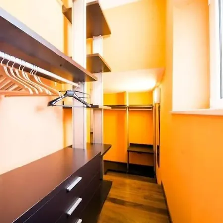 Casa Nervi - Oasi Felice A 20' Da - Free Parking